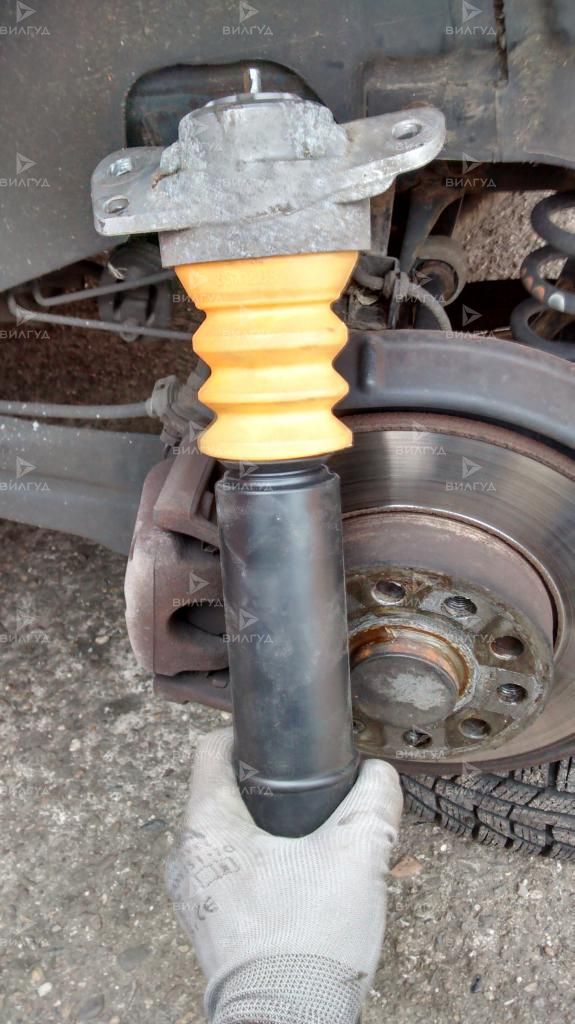 Замена отбойника амортизатора Toyota Corsa в Челябинске